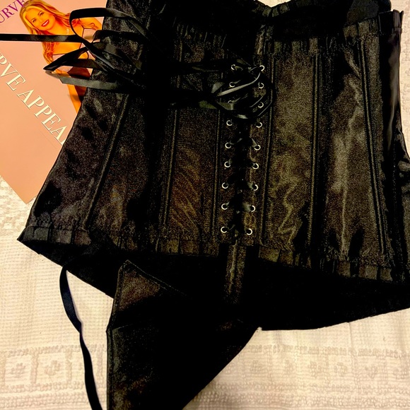 NWT Curvy Corset and thong set Plus Size - Picture 2 of 2